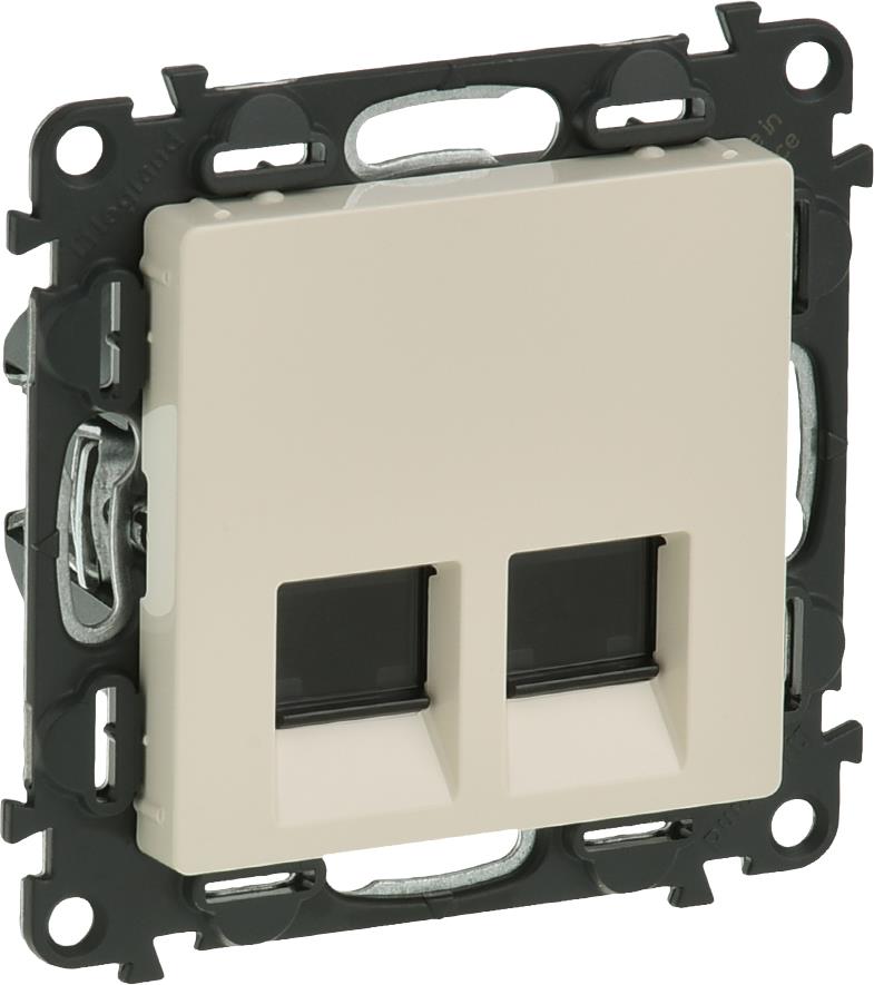Розетка 2xRJ45 cat.6 UTP цвят крем Valena Life Legrand