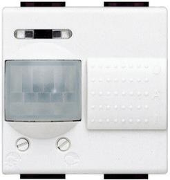 Датчик за движение PIR, 105°, обхват 6m @ h=1.2m, LED ≤ 50W, с ключ, изисква неутрала, 2 мод. цвят бял LL Bticino