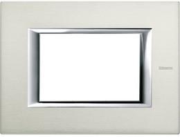 Рамка 3 мод. правоъгълна Brushed aluminum Axolute Bticino /до изчерпване/