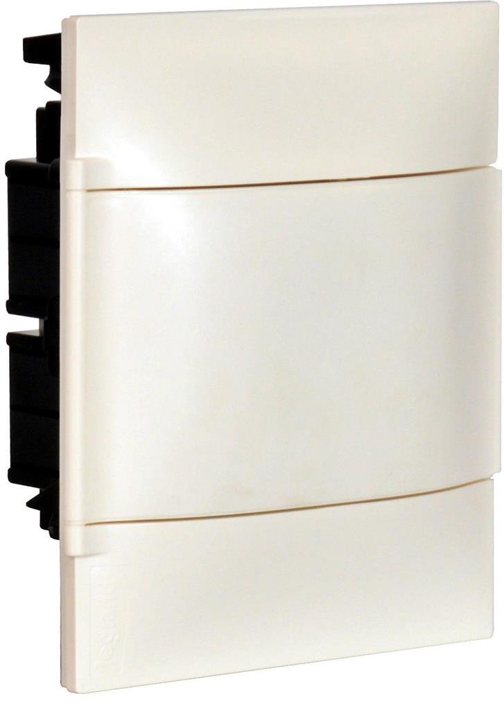 Табло за СКРИТ монтаж 4 мод. Practibox S с бяла плътна врата и Н и РЕ клеми Legrand