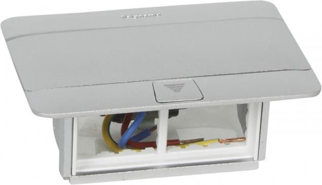 Подова/Мебелна кутия 4 мод. цвят Алуминий мат Pop Up Legrand