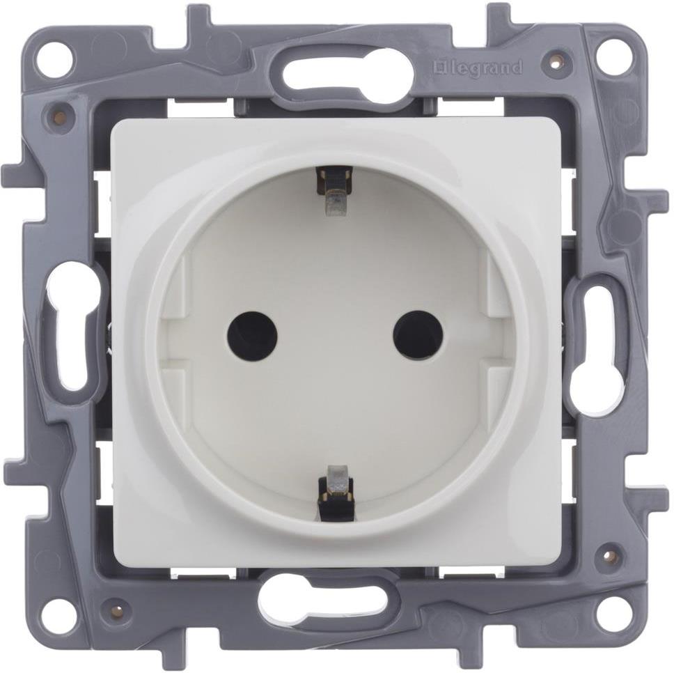 Контакт ШУКО 16A с детска защита цвят крем Niloe Legrand 