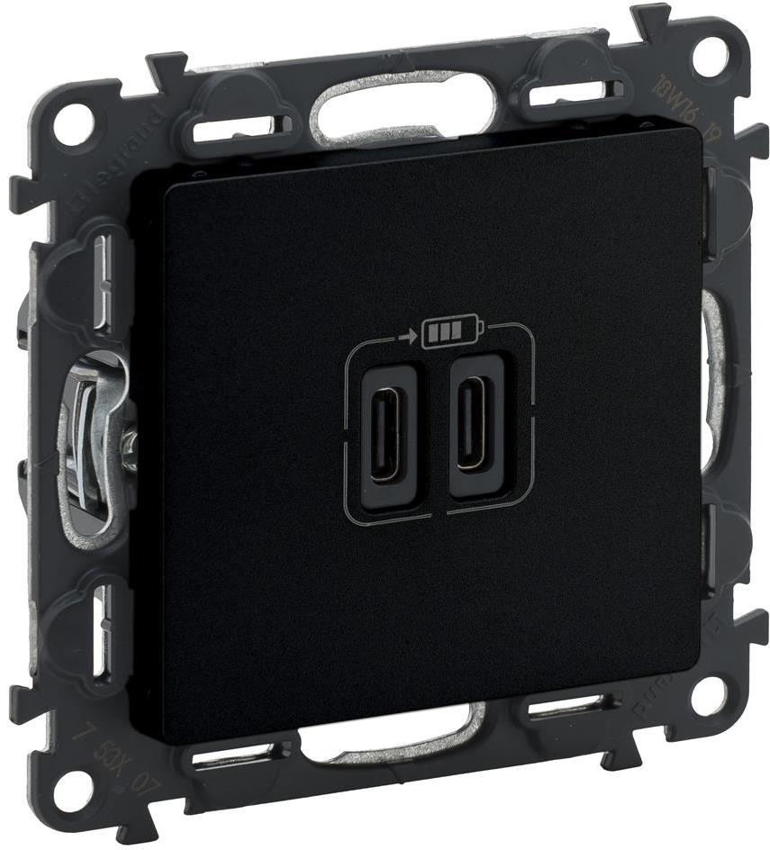 Розетка 2хUSB за зареждане тип C+C 3A 15W цвят Черен Valena Life Legrand