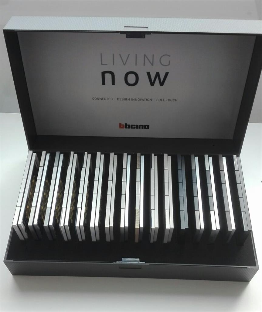 Мострен куфар Living Now