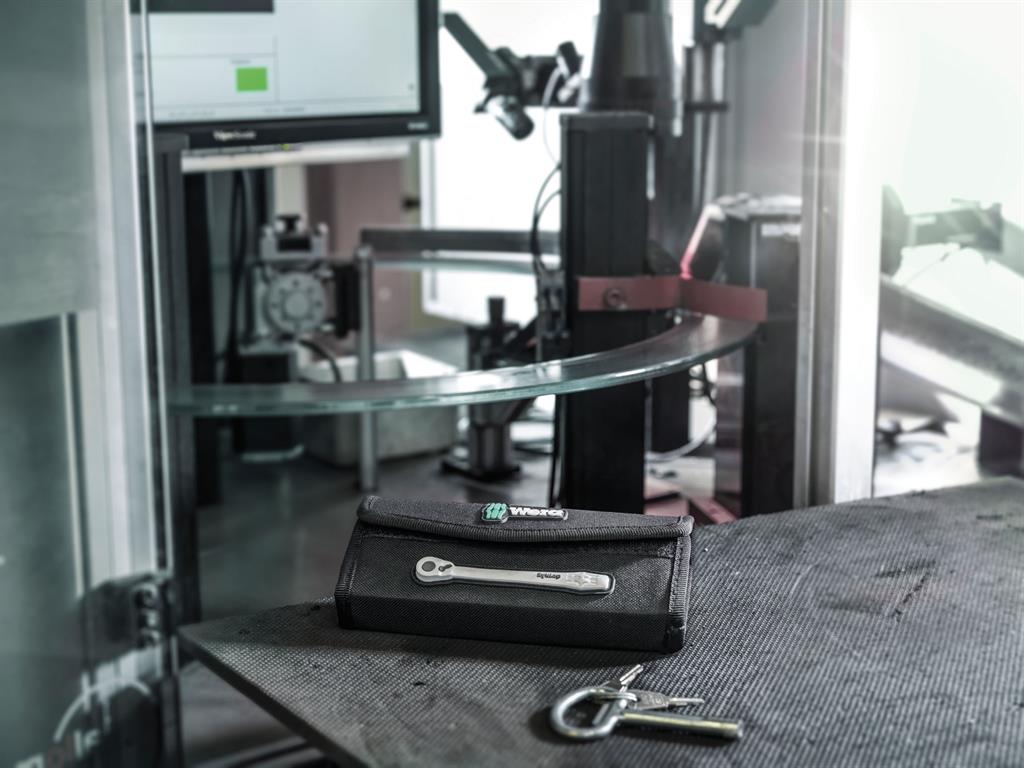 Комплект тресчотка метална ¼