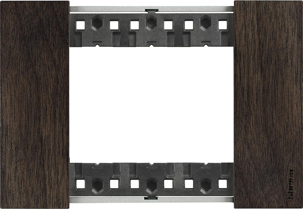 Рамка 3 мод. дървена цвят Орех (Walnut) Living Now Bticino