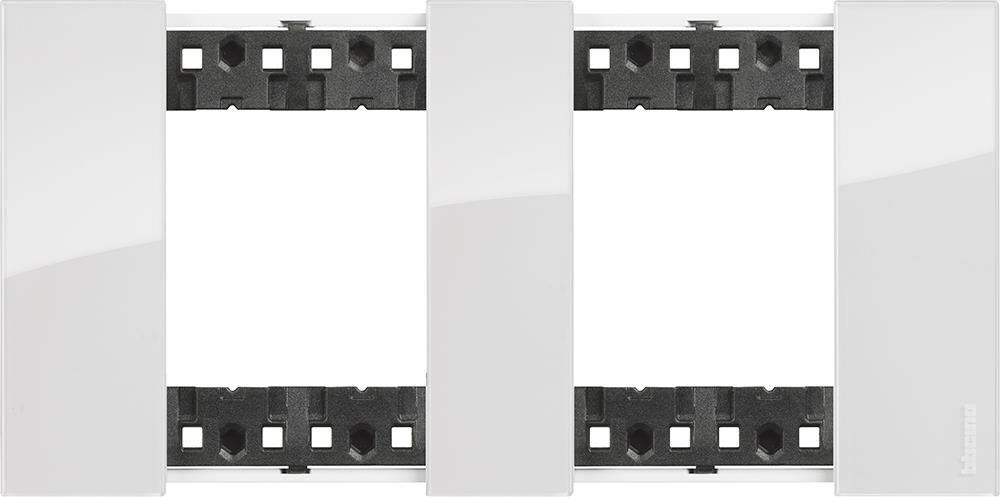 Рамка 2x2 мод. цвят Лед (Ice) Living Now Bticino