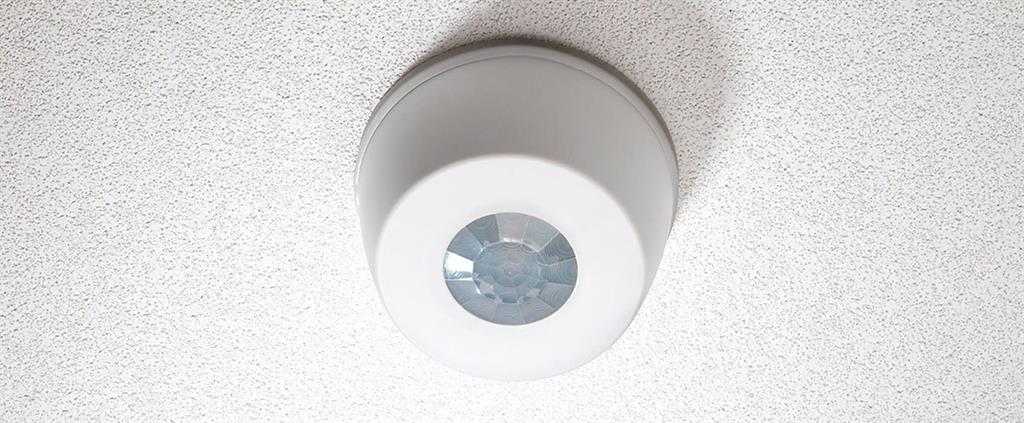 Датчик за присъствие PIR, за открит монтаж на таван, 360°, обхват D7m @ h=2,8m, IP40, EBDSM-PRM, CP Electronics