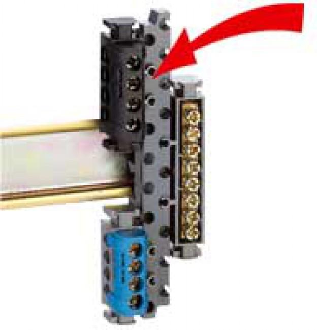 Универсална основа за изолирани клеми Legrand