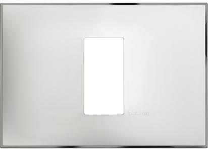 Рамка 1 мод. за монтаж върху конзола 3 мод. цвят Бял с хром (White chrome) Classia Bticino /блистер/