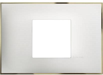 Рамка 2 мод. за монтаж върху конзола 3 мод. цвят Бял със злато (White gold) Classia Bticino /блистер/