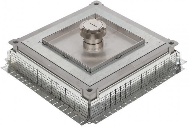 Подова кутия 24М IP66 с изход за кабели