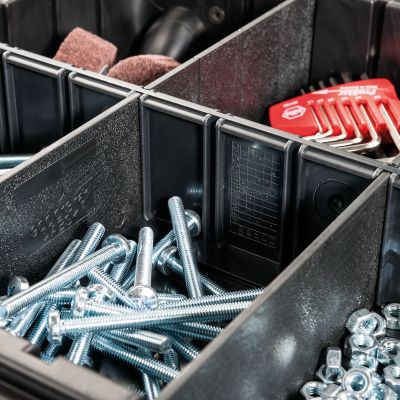 Куфар CLASSIC Deep Space, 40 джоба за инструменти, станд. закл., X-ABS антипл. м-л, Ш47хВ36хД21см PARAT