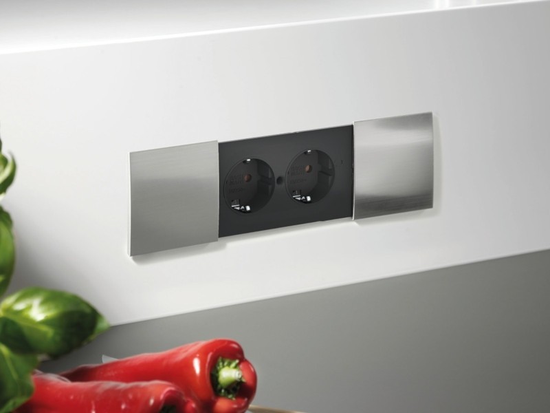 Модул за DUE с 2х Шуко, с кабел 2м, цвят Черен, Bachmann