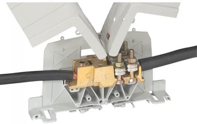 Силова клема каб. обувка/каб. обувка Al120мм2 Cu70мм2 Legrand