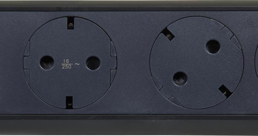 Разклонител ЧЕРЕН 4x2P+E с кабел 1.5 метра / 1.5mm2 Premium NEW Legrand