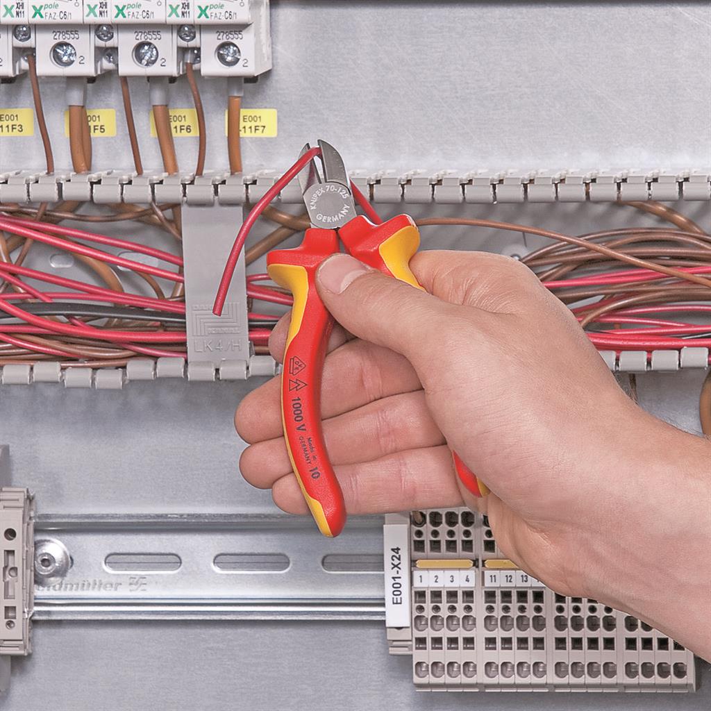 Клещи диагонални резачки, хромирани, VDE 1000V жълто-червена ръкохватка 125мм, Knipex