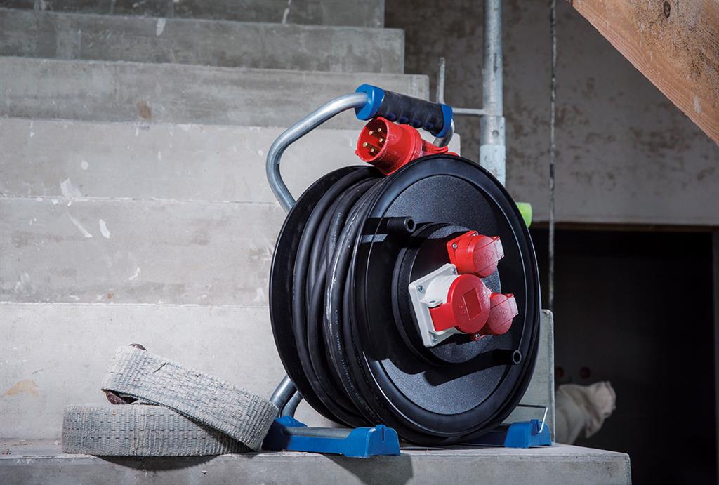 Макара трифазна 30м H07RN-F 5G2,5mm2 IP44 термична защита 2 шуко + 3P+N+T 16A с капак AS Schwabe