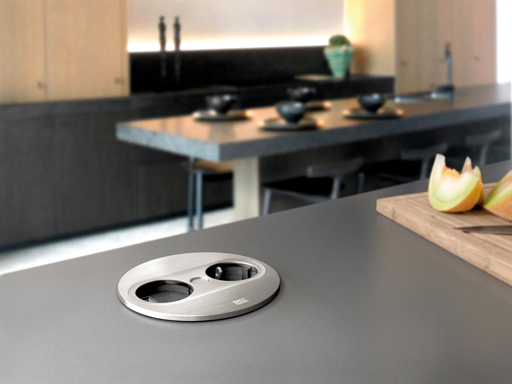 Модул TWIST 2 КРЪГЪЛ с 1х Шуко и USB тип A+C, с кабел 2м, цвят Инокс, Bachmann