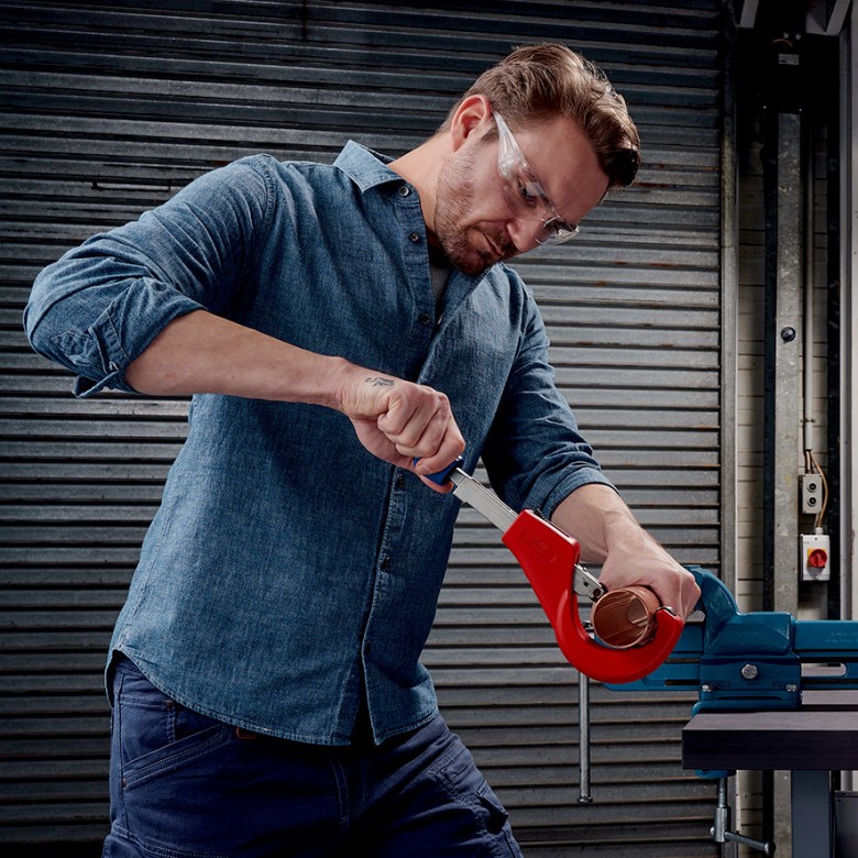 Инструмент за рязане на тръби TubiX, магнезиев, Ø6-76мм, червена ръкохватка 260мм, Knipex