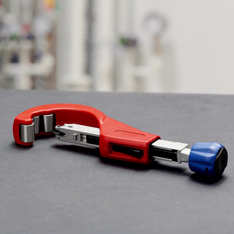 Инструмент за рязане на тръби TubiX, магнезиев, Ø6-76мм, червена ръкохватка 260мм, Knipex