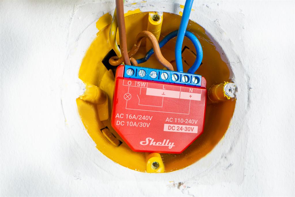 Микромодул Smart реле 1х On/Off 16A с мерител изисква неутрала Shelly Plus 1PM - 265017S