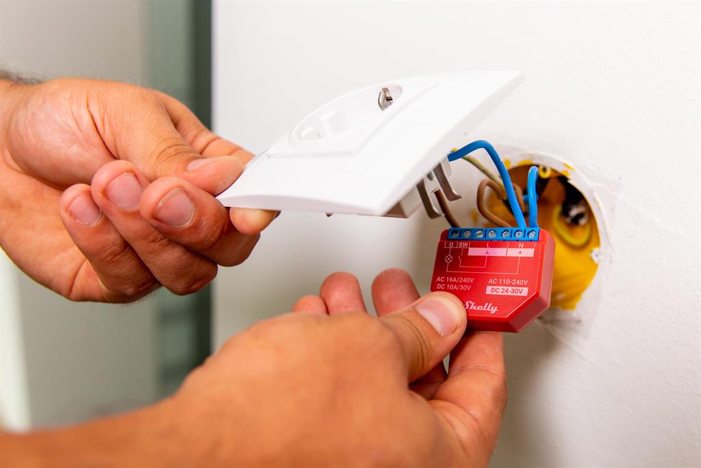 Микромодул Smart реле 1х On/Off 16A с мерител изисква неутрала Shelly Plus 1PM - 265017S