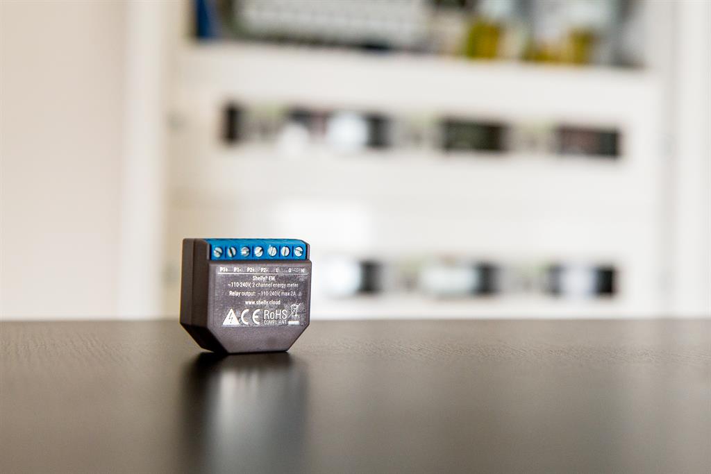 Микромодул Smart монофазен мерител 2х до 120A Shelly EM - 262207S
