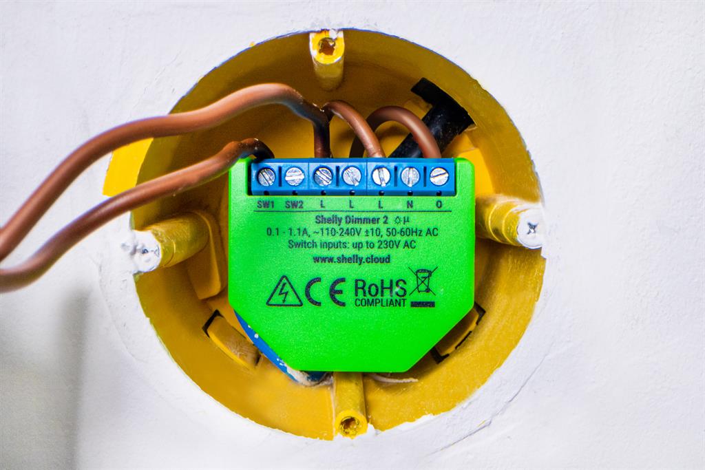 Микромодул Smart реле 1х димер 200VA без неутрала Shelly Dimmer 2 - 262184S