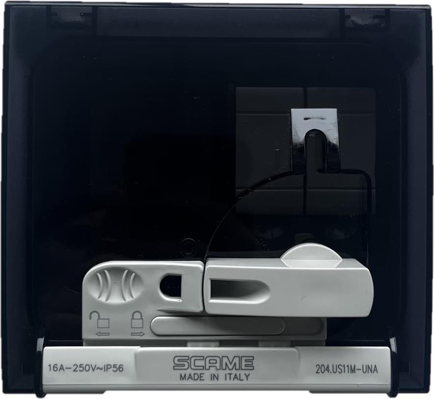 Контакт шуко 16A с механична блокировка IP56 IK08 за зареждане на електрически и хибридни автомобили до 3,7kW Scame