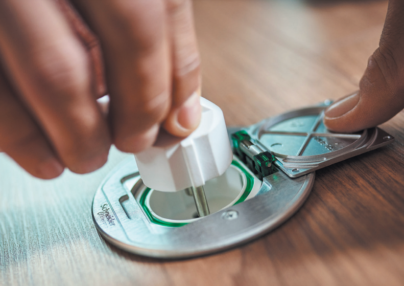 Подов контакт шуко IP44 кръгъл XS Unica System+ SE