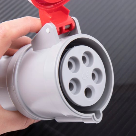 Промишлен подвижен контакт 3P+N+Е 32A IP54 серия Optima Scame