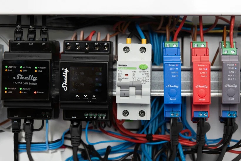 Мрежов комутатор, 5x 10/100 Mbps, за DIN монтаж, 110...230Vac, Shelly LAN Switch - 266830