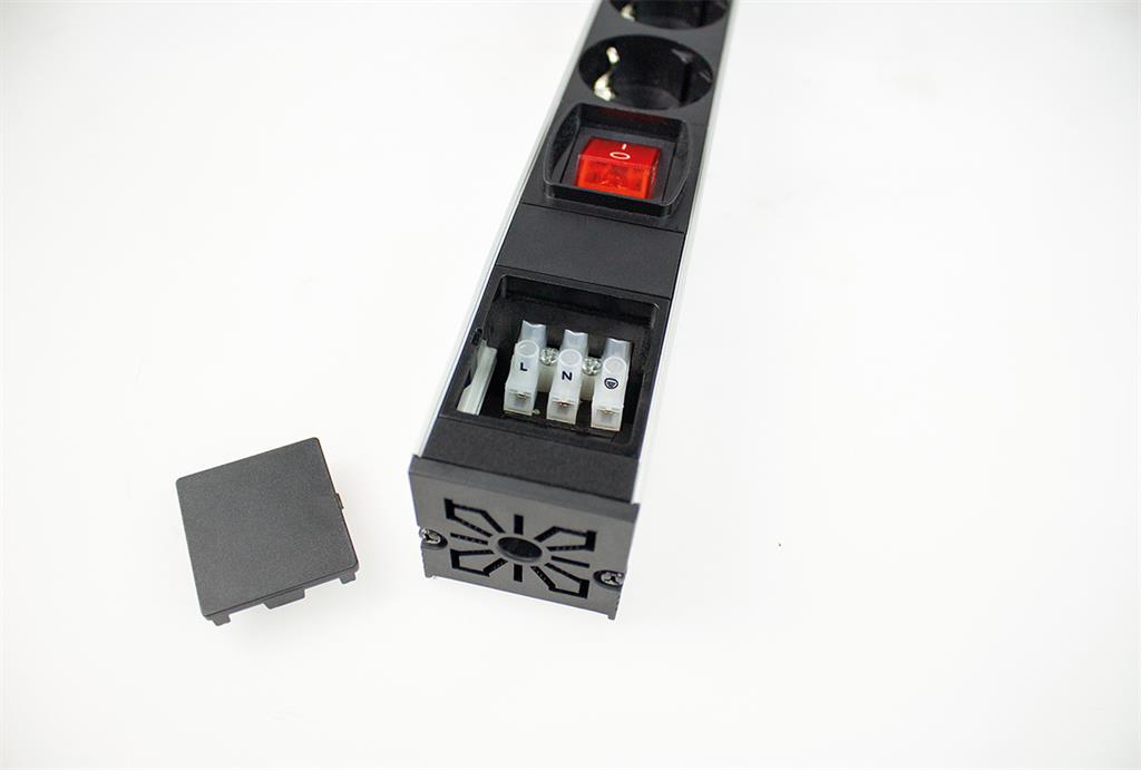 Разклонител PDU 19