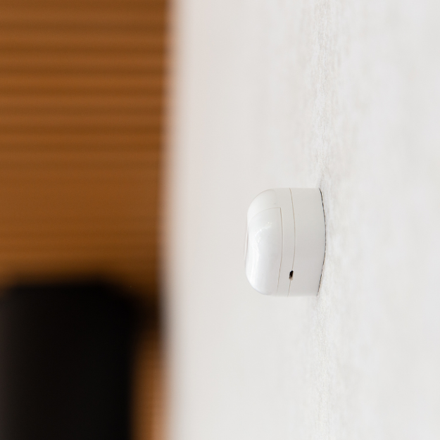 Датчик за движение PIR, за открит монтаж на стена, 120°, обхват 9m @ h=2m, Shelly BLU Motion - 266700S