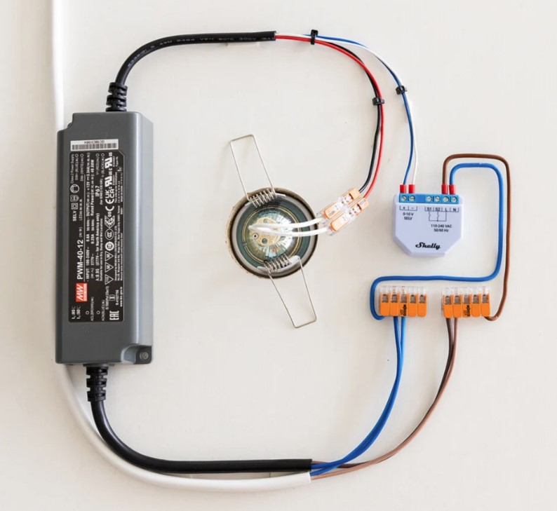 Микромодул Smart реле 1х димер 0-10V изисква неутрала Shelly Plus 0-10V Dimmer - 265703S