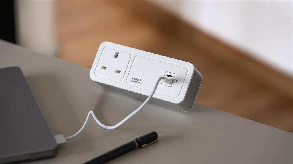 Модул Axis65 с 1х Шуко, USB тип C+C Power Delivery 65W Бял/Бял, ABL