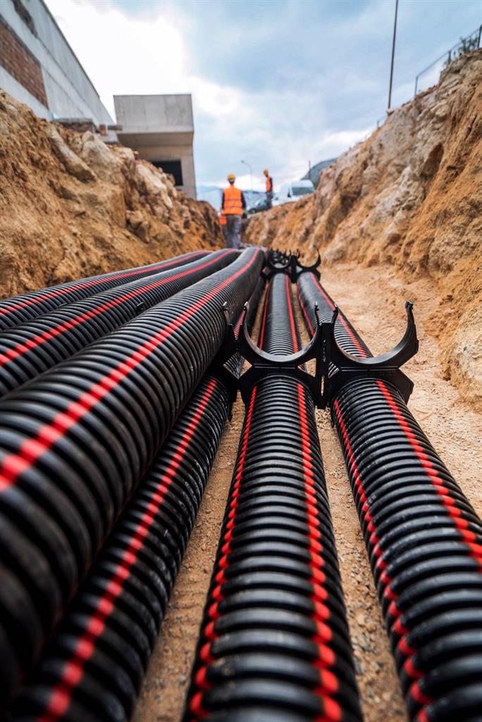 Аранжор за тръба 8х ф90мм цвят Черен HDPE UV Kouvidis