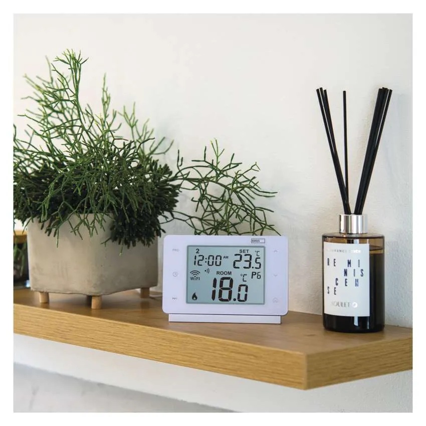 Термостат БЕЗжичен за отопление и охлаждане 5…35 °C с LCD дисплей 16A Wi-Fi GoSmart EMOS