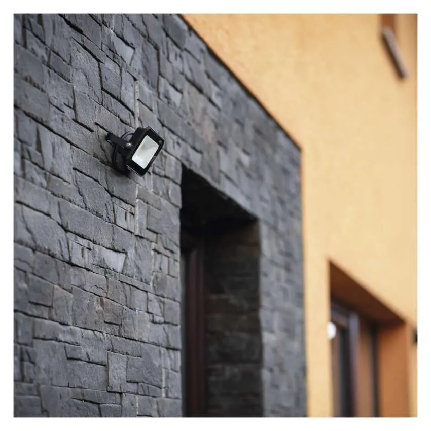 Прожектор LED 20W 4000K 2000lm 120° x 120° 25000h IP65 черен SIMPO EMOS /до изчерпване/