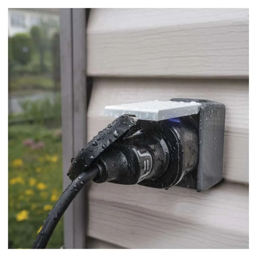 Адаптер Smart за контакт 1х Шуко 16A с мерител IP44 IP-3006S Wi-Fi GoSmart EMOS