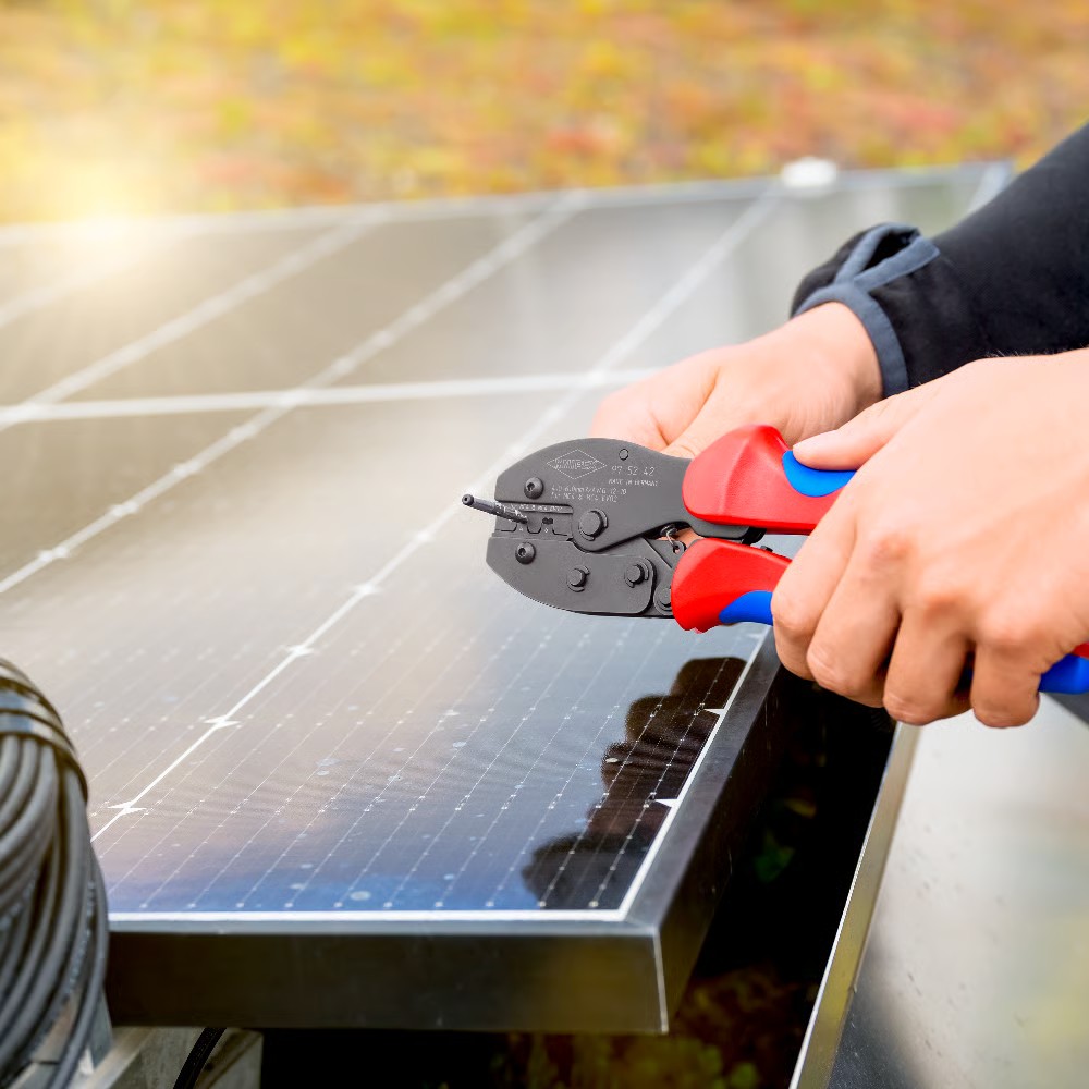 Клещи за кримпване на MC4/EVO2 конектори, PreciForce, синьо-червена ръкохватка 220мм, с пружина, Knipex