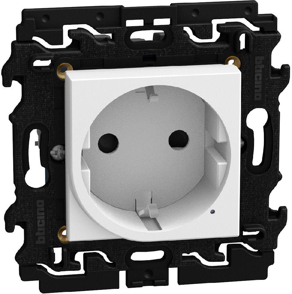 Контакт ШУКО 2P+E 16A с детска защита с носеща рамка 2 мод. Smart с Netatmo цвят Бял Light Now Bticino