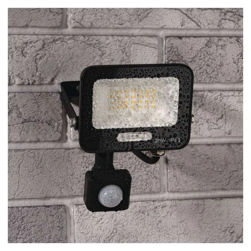 Прожектор LED 20W 4000K 2000lm 120° x 120° 20000h IP65 черен с датчик GLARO EMOS