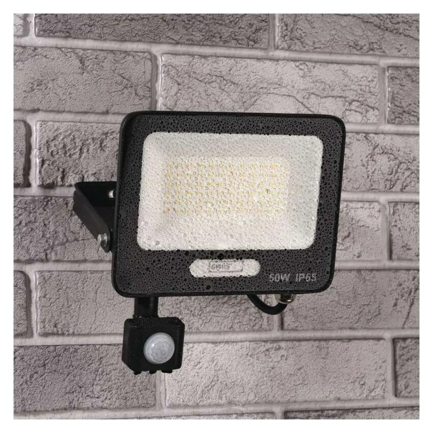 Прожектор LED 50W 4000K 5000lm 120° x 120° 20000h IP65 черен с датчик GLARO EMOS